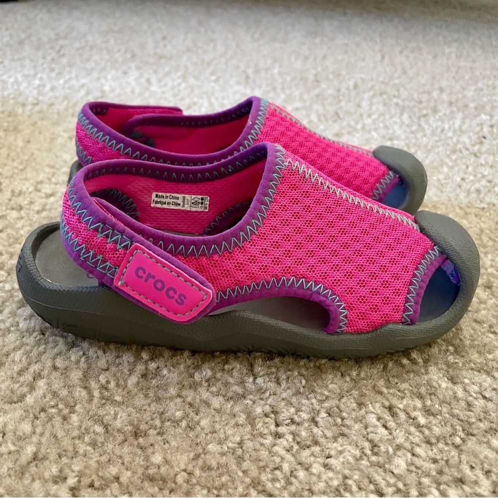 Crocs Kids Toddler Girls Swiftwater Sandals Magenta Water Shoes Size 11 Like New